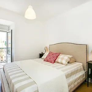  Apartamento Belem! Charming 2 Bedroom W Terrace, Wifi & Free Street Parking